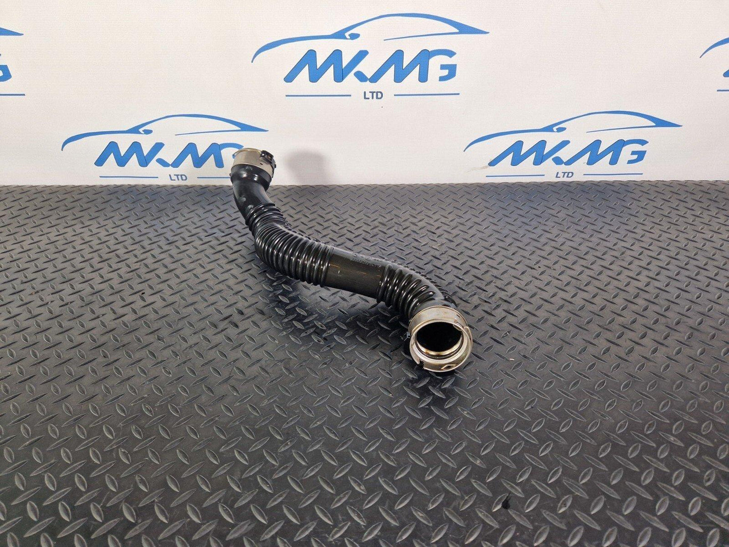 14-20 MERCEDES BENZ GLA 200 X156 OEM INTERCOOLER PIPE A2465200001