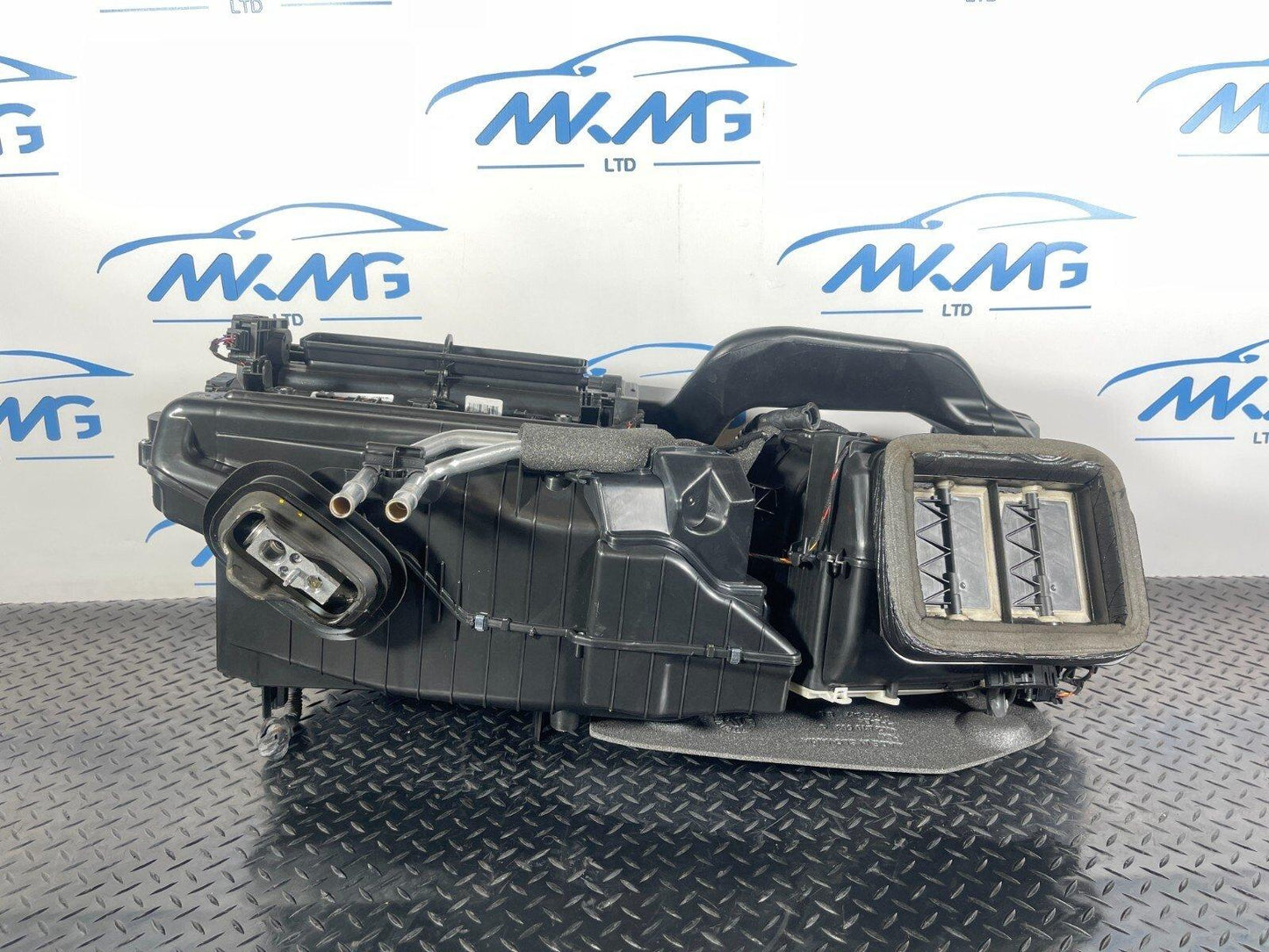 16-23 AUDI A5 F5 SPORTBACK S-LINE GENUINE FRONT DASH HEATER MATRIX 8W2820005AG