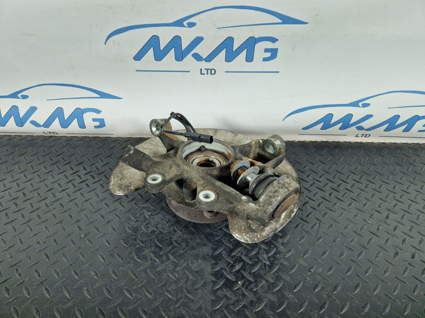 11-19 MERCEDES BENZ ML W166 GENUINE REAR RIGHT WHEEL HUB A1663570205