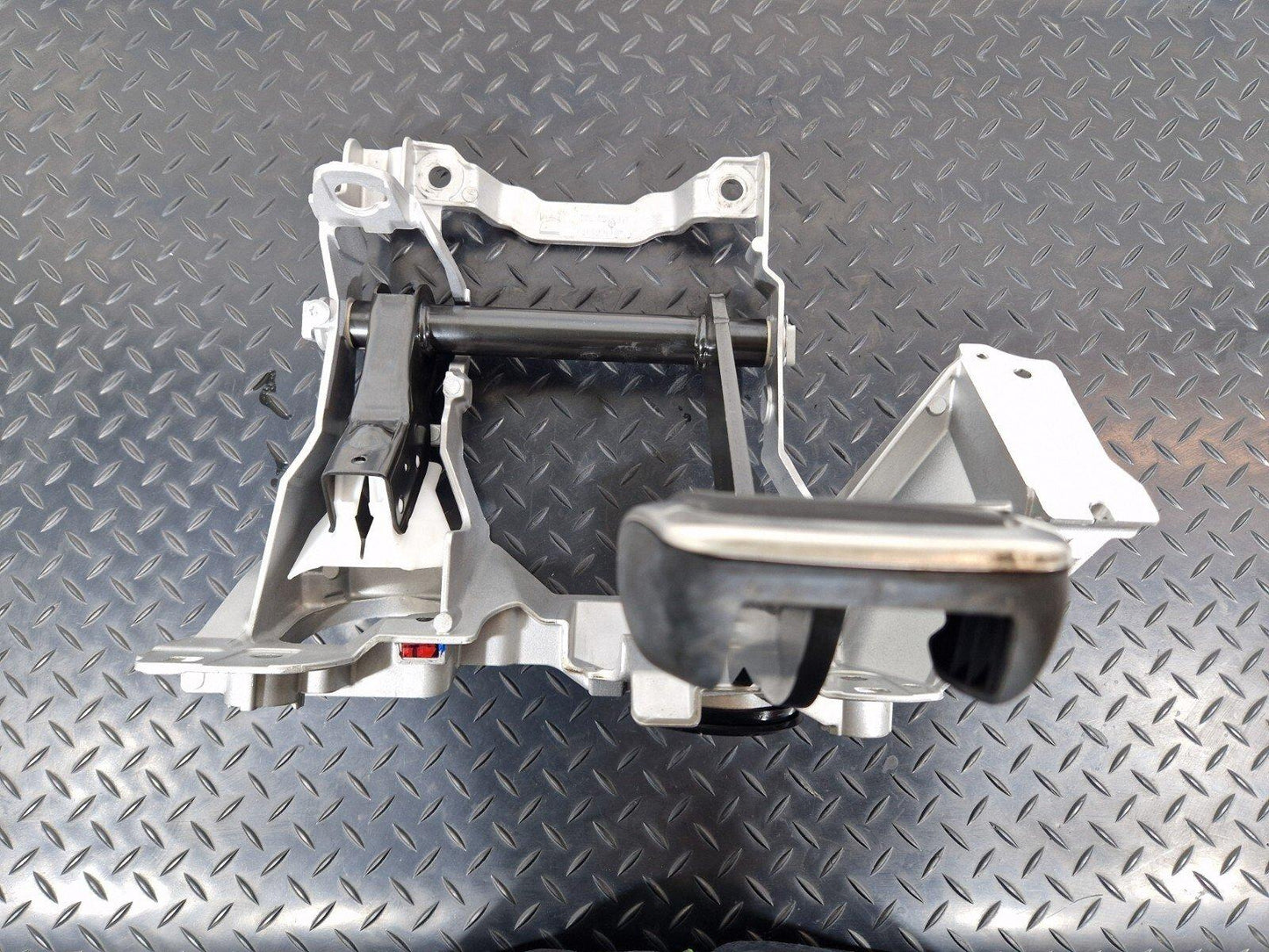 16-19 AUDI A4 AVANT B9 S-LINE BRAKE PEDAL ASSEMBLY BRACKET MOUNT 8W2723117