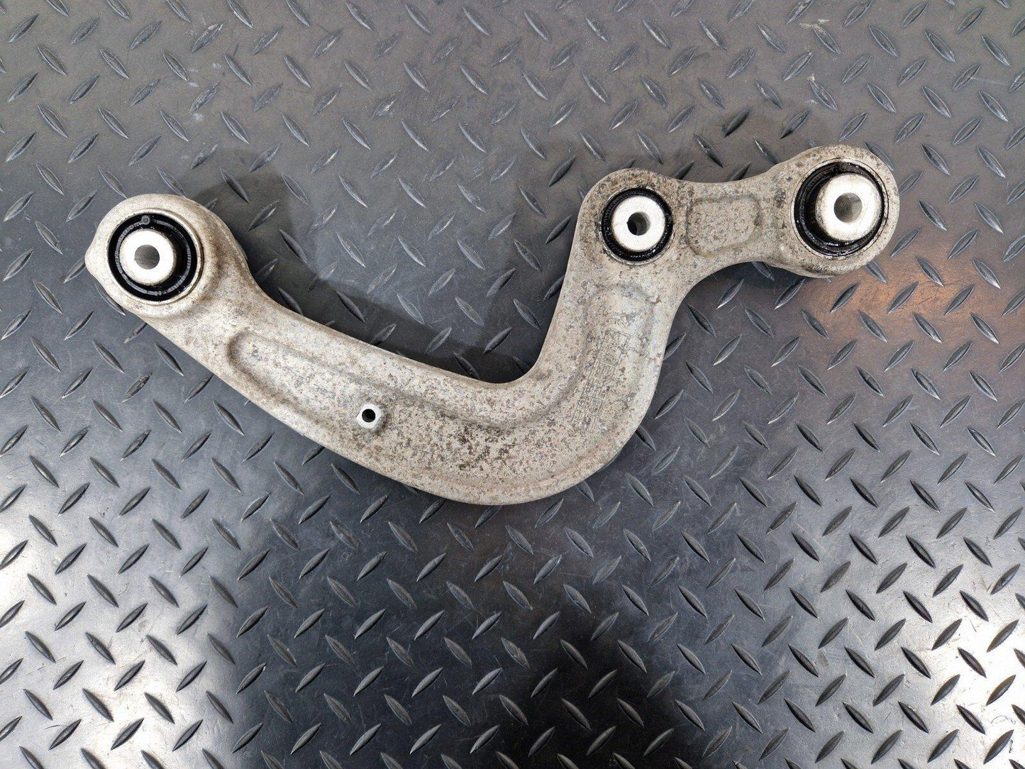 GENUINE AUDI A4 B9 A5 S5 F5 REAR LEFT OR RIGHT CONTROL ARM 8W0505361E