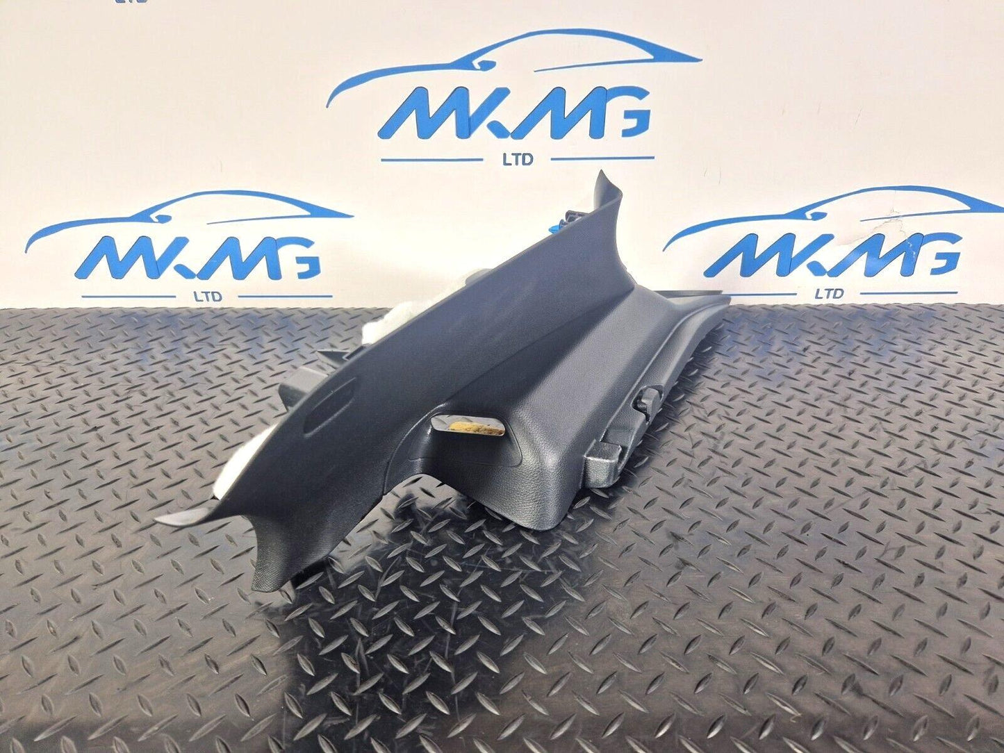 12-18 MERCEDES BENZ W176 DRIVER OFF SIDE INTERIOR REAR C PILLAR TRIM A1766902200