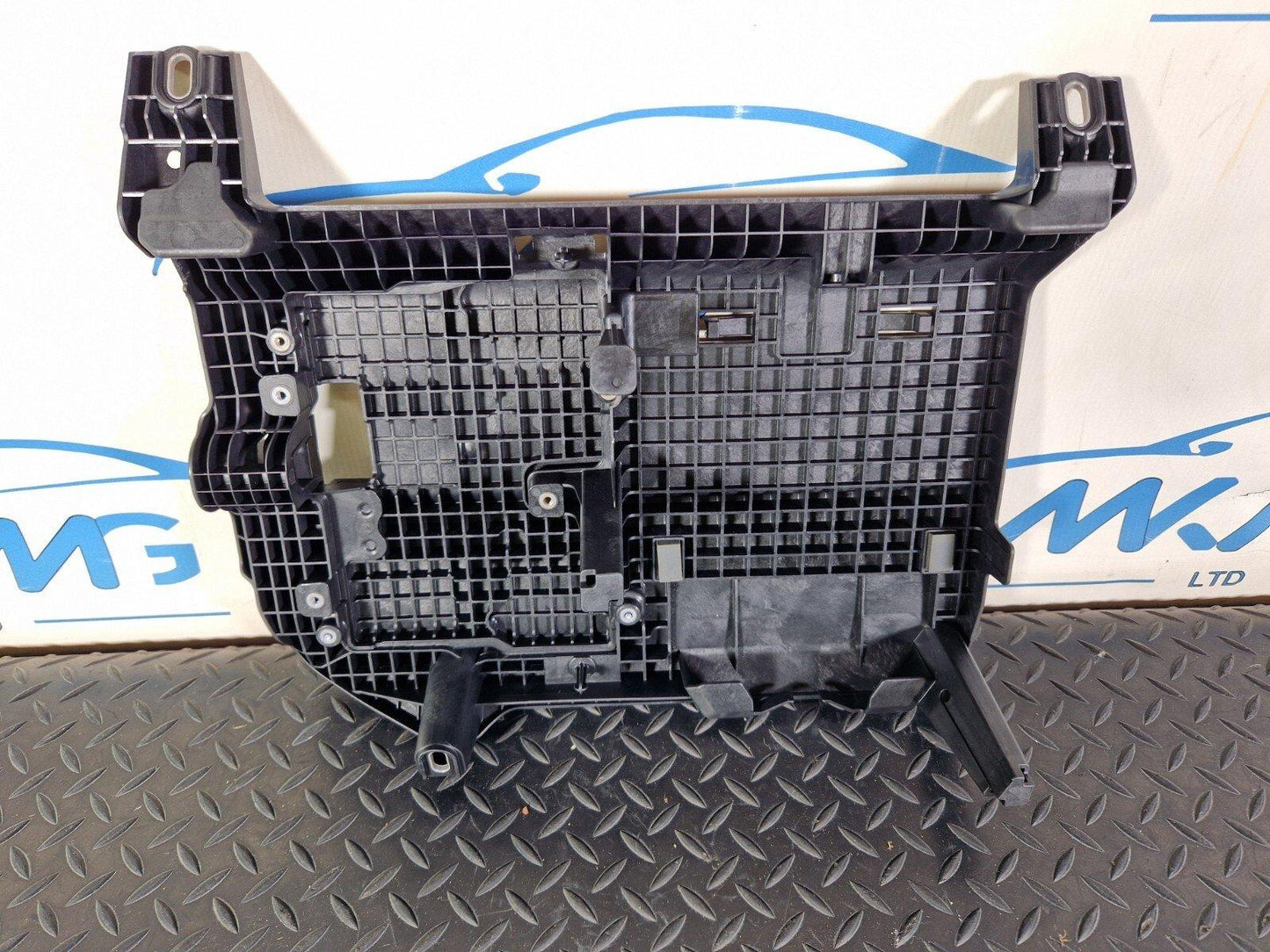 18-ON MERCEDES BENZ A CLASS W177 SAM CONTROL UNIT BRAKET COVER TRIM A2475402506