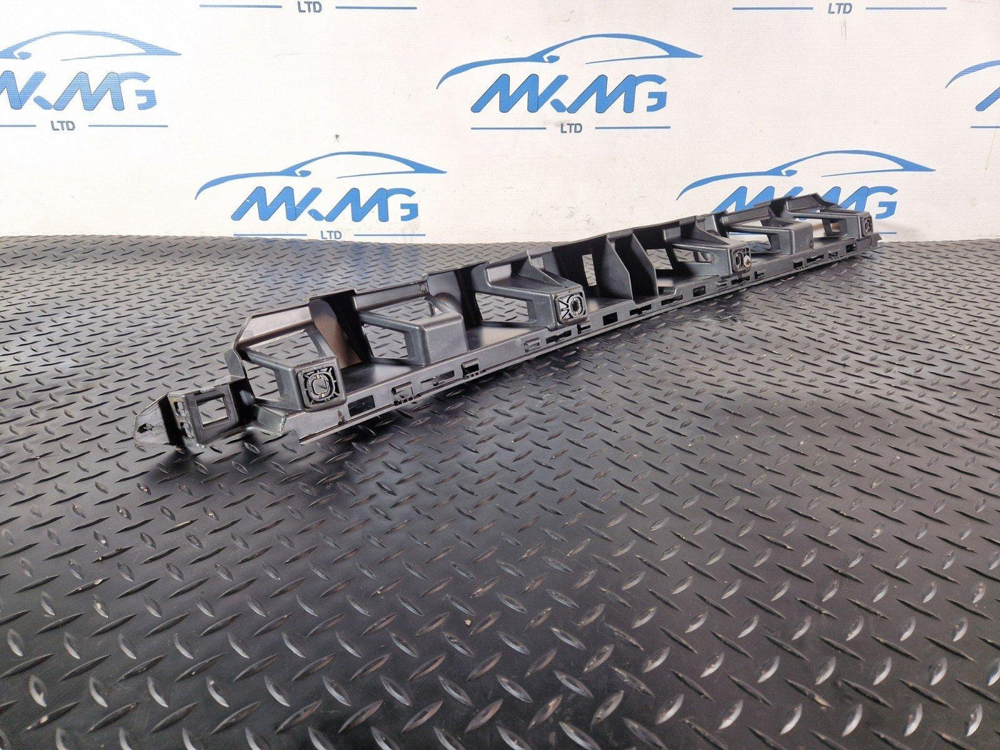 11-19 MERCEDES BENZ ML W166 GENUINE REAR RIGHT BUMPER BRACKET A1668850165