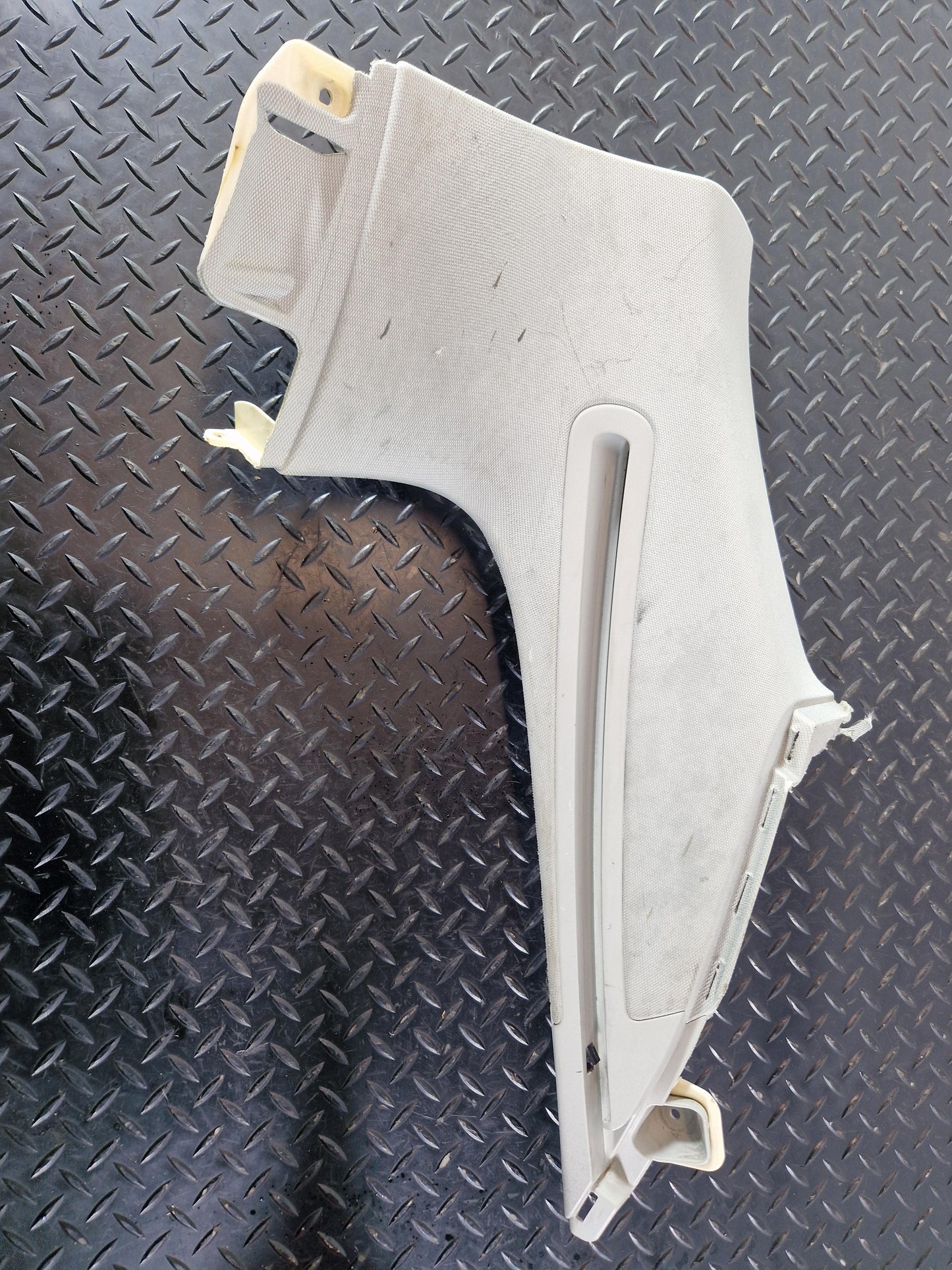 Audi A6 Allroad C7 GENUINE LEFT UPPER D PILLAR TRIM 4G9867245B