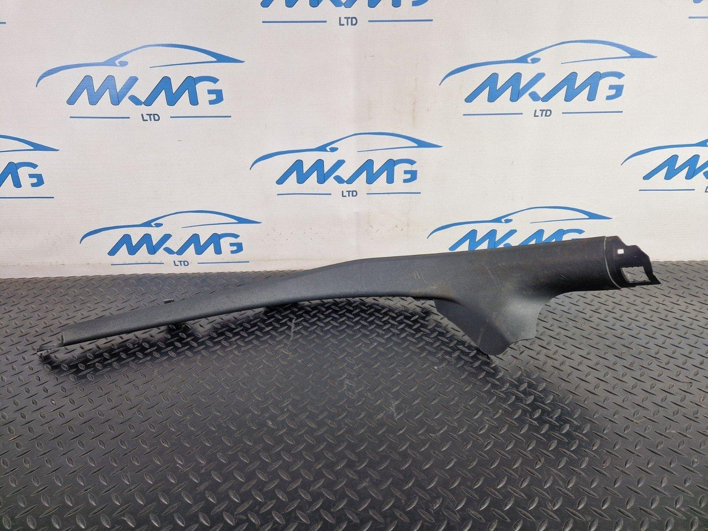 12-18 AUDI A6 C7 GENUINE OEM REAR LEFT LOWER C PILLAR TRIM BLACK 4G0867767A