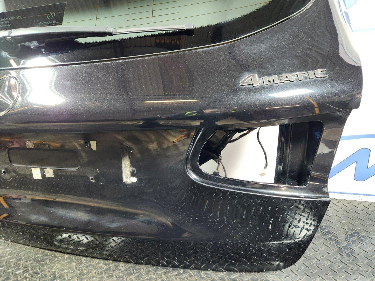 16-22 MERCEDES BENZ X253 REAR TAILGATE BOOTLID WITH GLASS IN OBSIDIAN BLACK 197