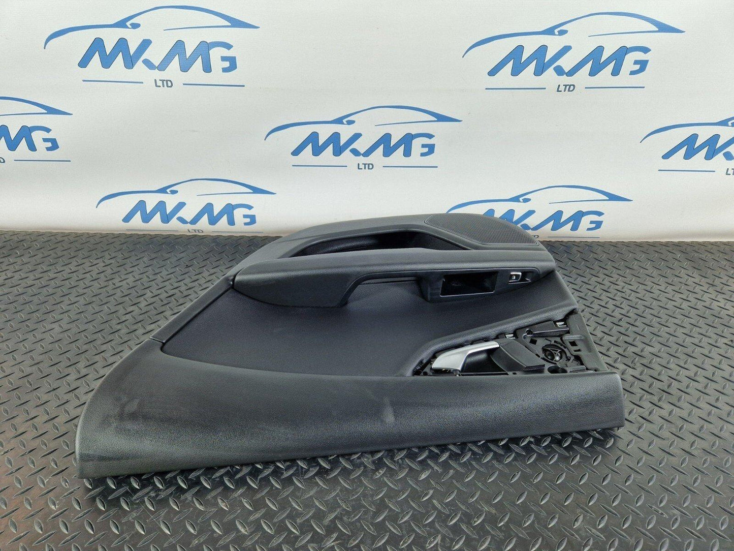 15-18 AUDI A7 4G GENUINE REAR RIGHT DOOR CARD PANEL COVER 4G8867306