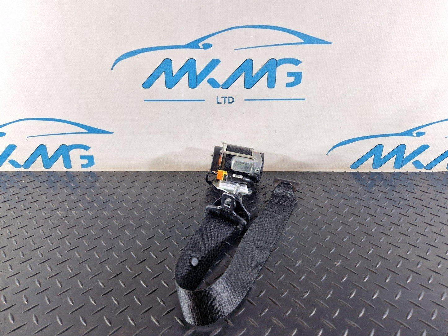 11-19 MERCEDES BENZ ML W166 GENUINE REAR RIGHT O/S SEATBELT A1668603285