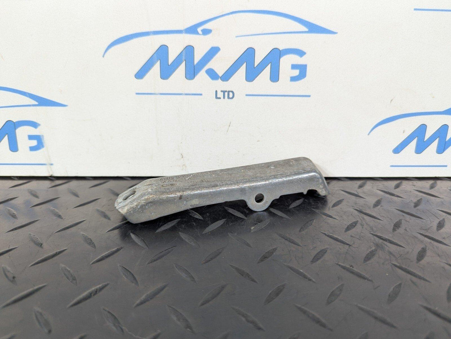 10-17 AUDI A8 4H GENUINE GEARBOX MOUNT BRACKET 4H0399404E