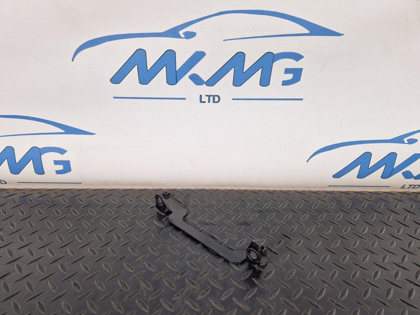 12-18 AUDI A6 C7 BRACKET MOUNT FOR OIL COOLER 4G0121305AE