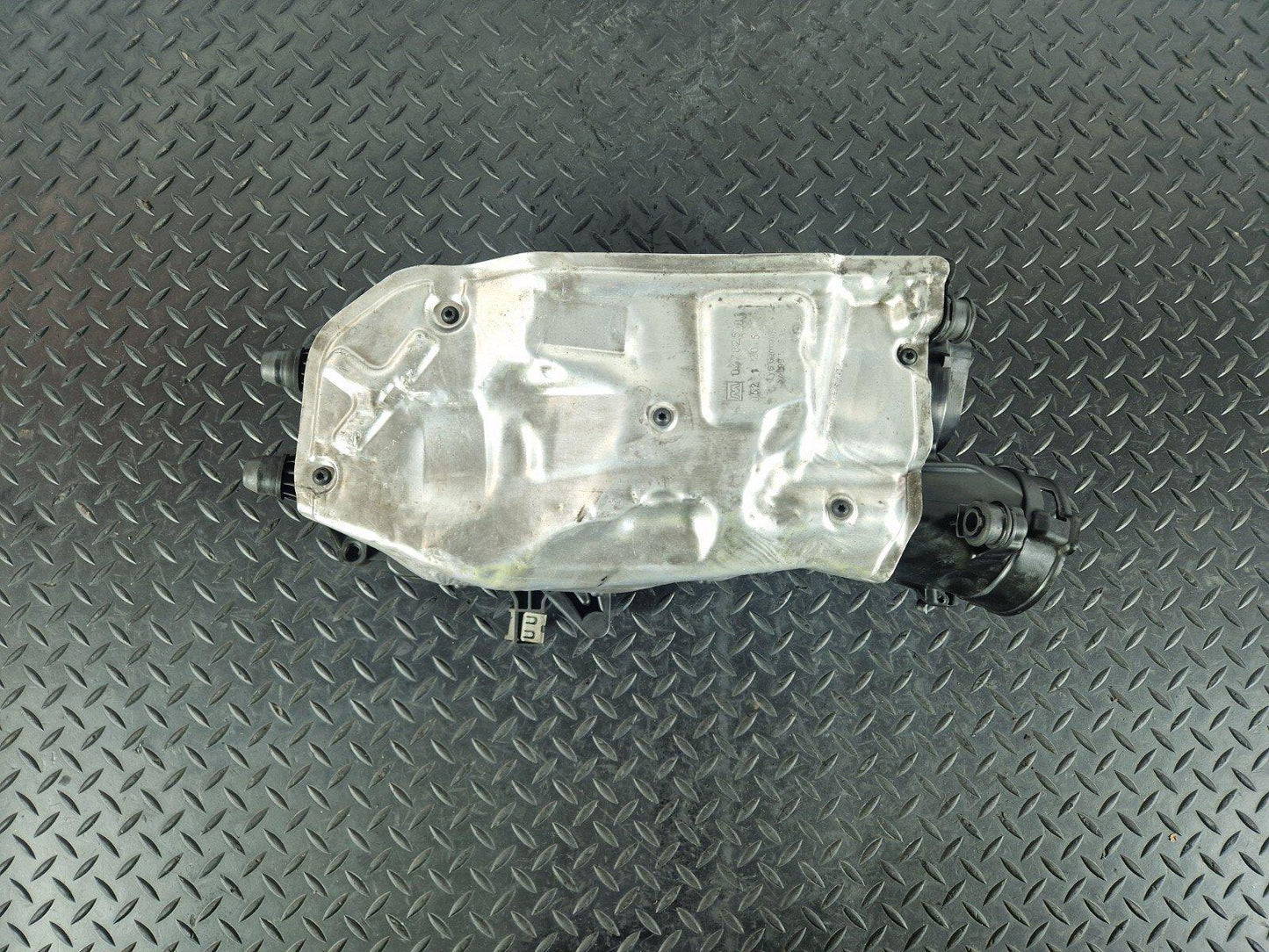 14-21 MERCEDES C CLASS W205 OM651.921 2.1CDI GENUINE AIR FILTER BOX A6510902501