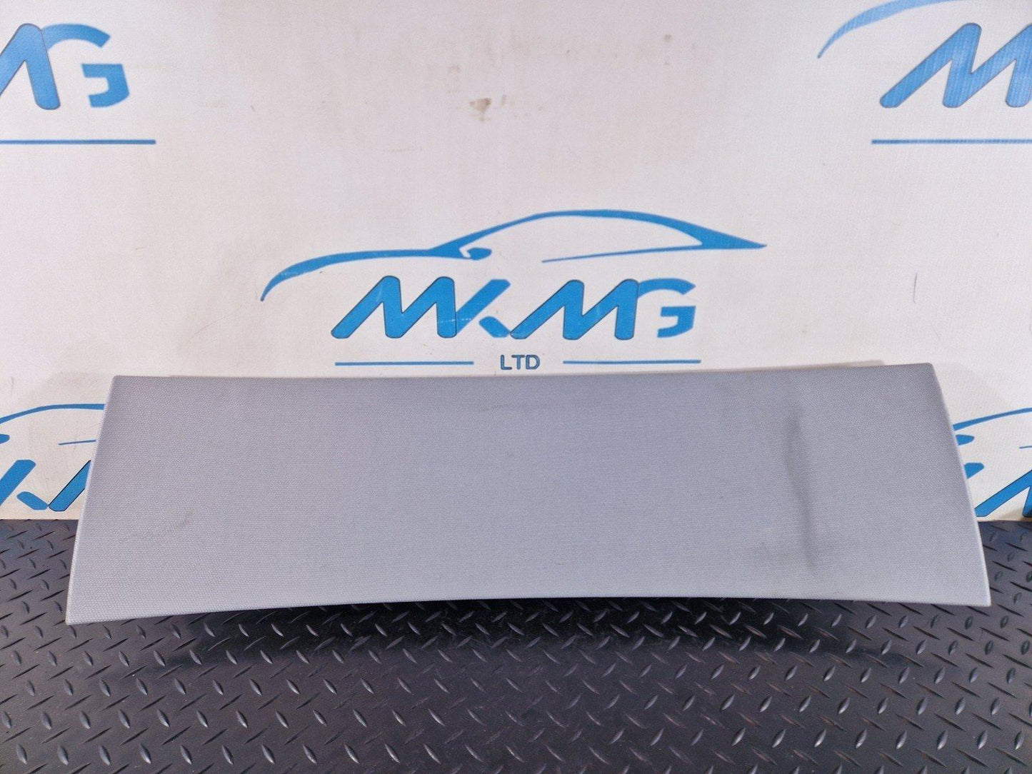 16-19 AUDI A4 B9 GENUINE OEM REAR BOOT LID TAIL GATE END TRIM 8W9867839B