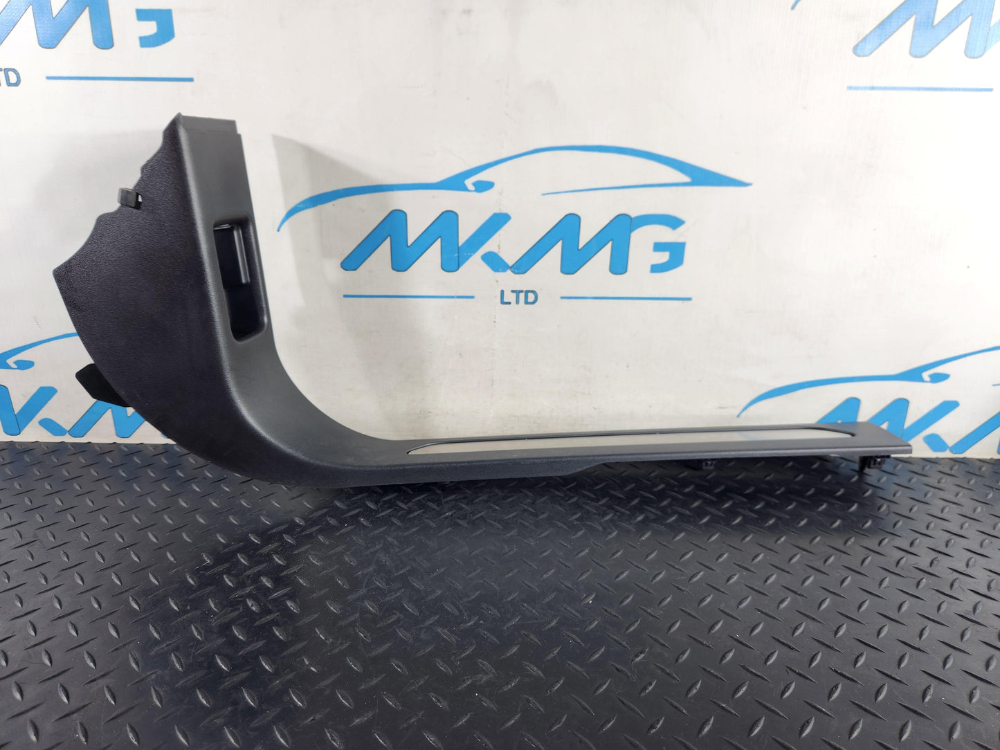 Range Rover Evoque L551 SUV Right Side Front Door Sill Trim K8D2-02348-BE8PVJ
