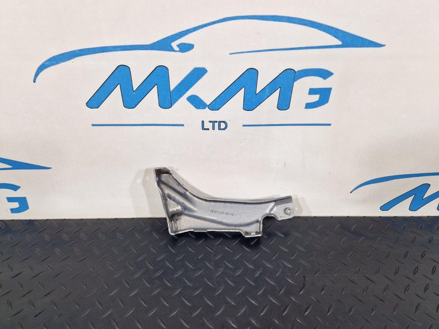 19-ON MERCEDES BENZ B CLASS W247 INTAKE MANIFOLD SUPPORT BRACKET A6540961445
