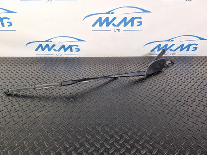 14-21 MERCEDES BENZ C300h W205 WINDSCREEN LEFT N/S WIPER ARM COVER A2058240219