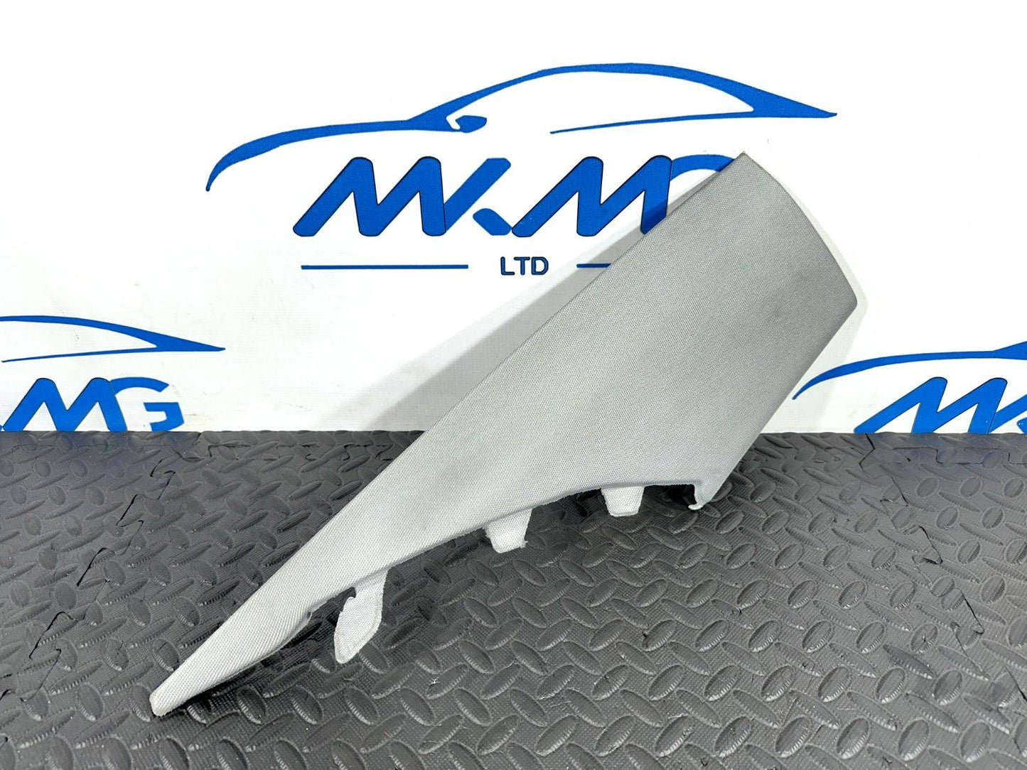 16-19 AUDI A4 B9 GENUINE REAR LEFT SIDE C-PILLAR TRIM 8W5867245