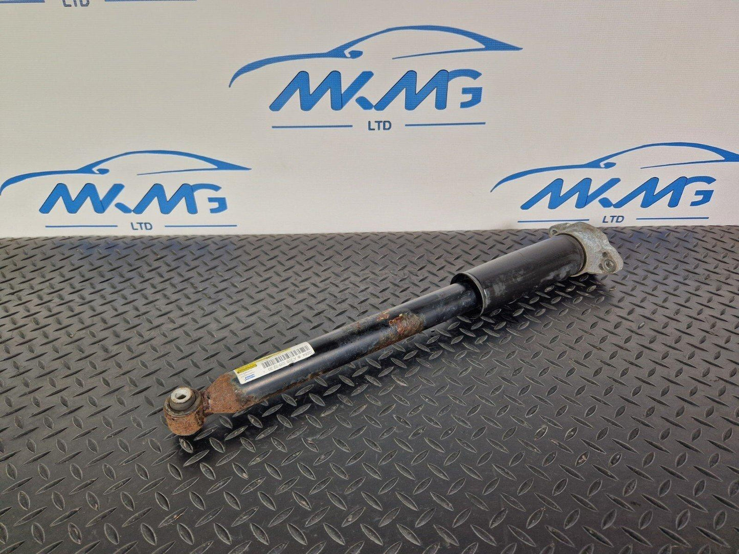 14-21 MERCEDES BENZ C220D W205 REAR LEFT & RIGHT SHOCK ABSORBER A2053207230