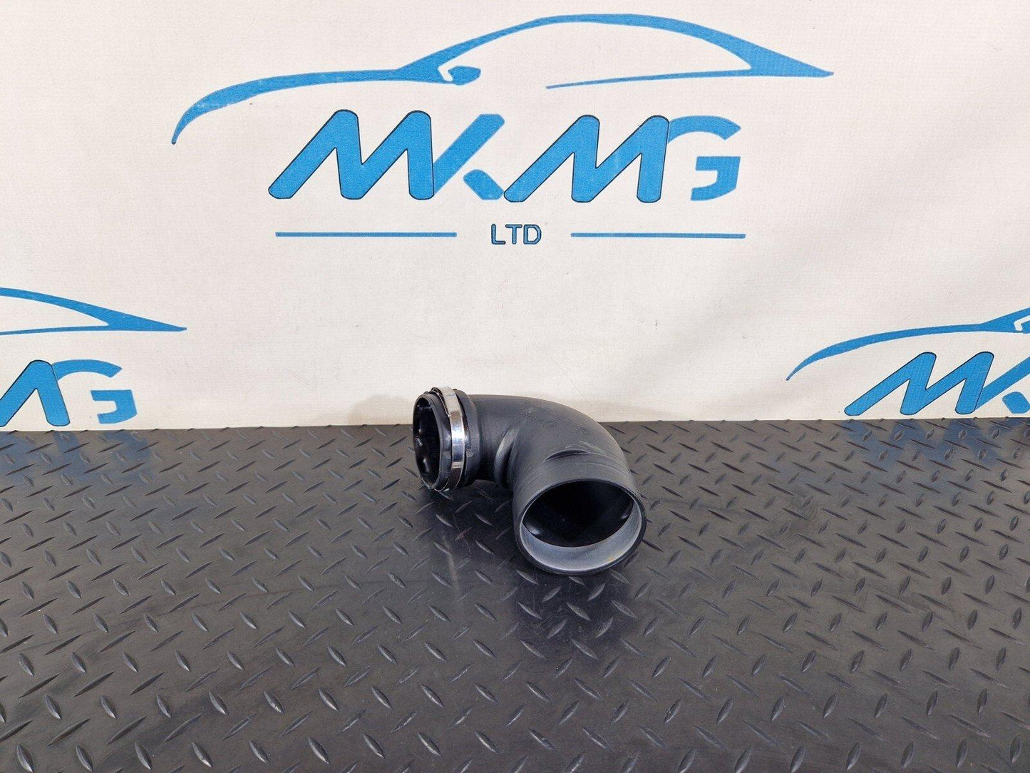 18-ON MERCEDES BENZ A CLASS W177 GENUINE OEM AIR INTAKE PIPE A6080900037