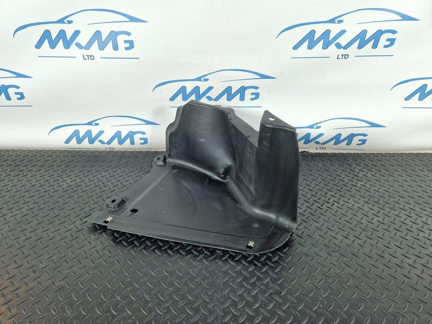 12-17 AUDI Q5 8R GENUINE OEM REAR RIGHT O/S UNDERBODY UNDERTRY TRIM 8R0825219B