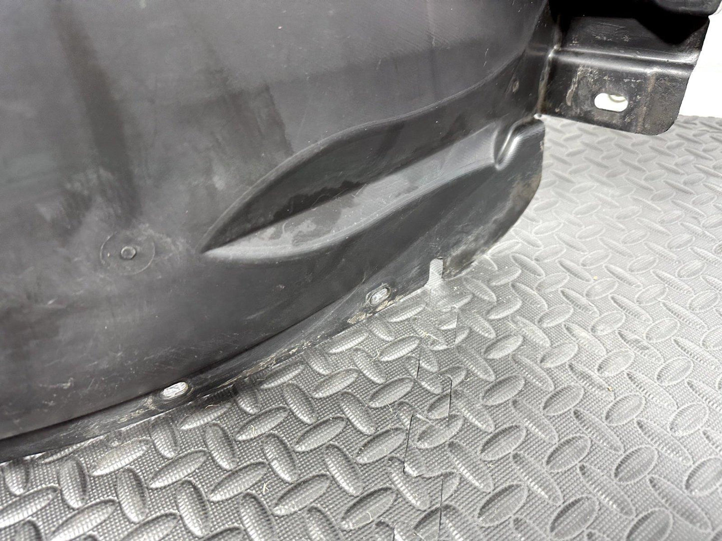 BMW X1 E84 GENUINE FRONT LEFT PASSENGER SIDE REAR HALF SPLASH GUARD 7312419