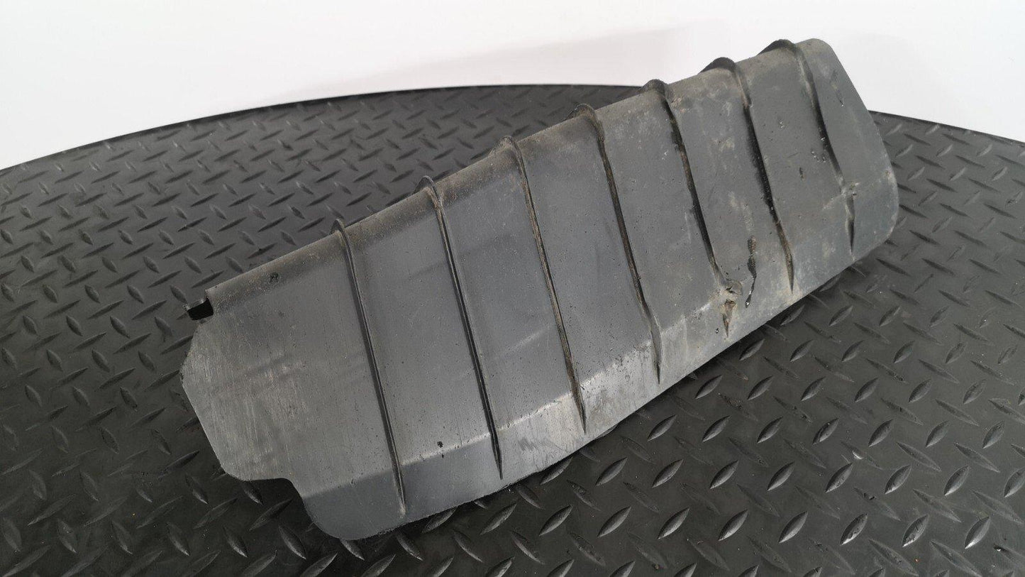 16-19 AUDI A4 B9 S-LINE SALOON 2.0TDI REAR LEFT SIDE CONTROL ARM COVER 8w0505415
