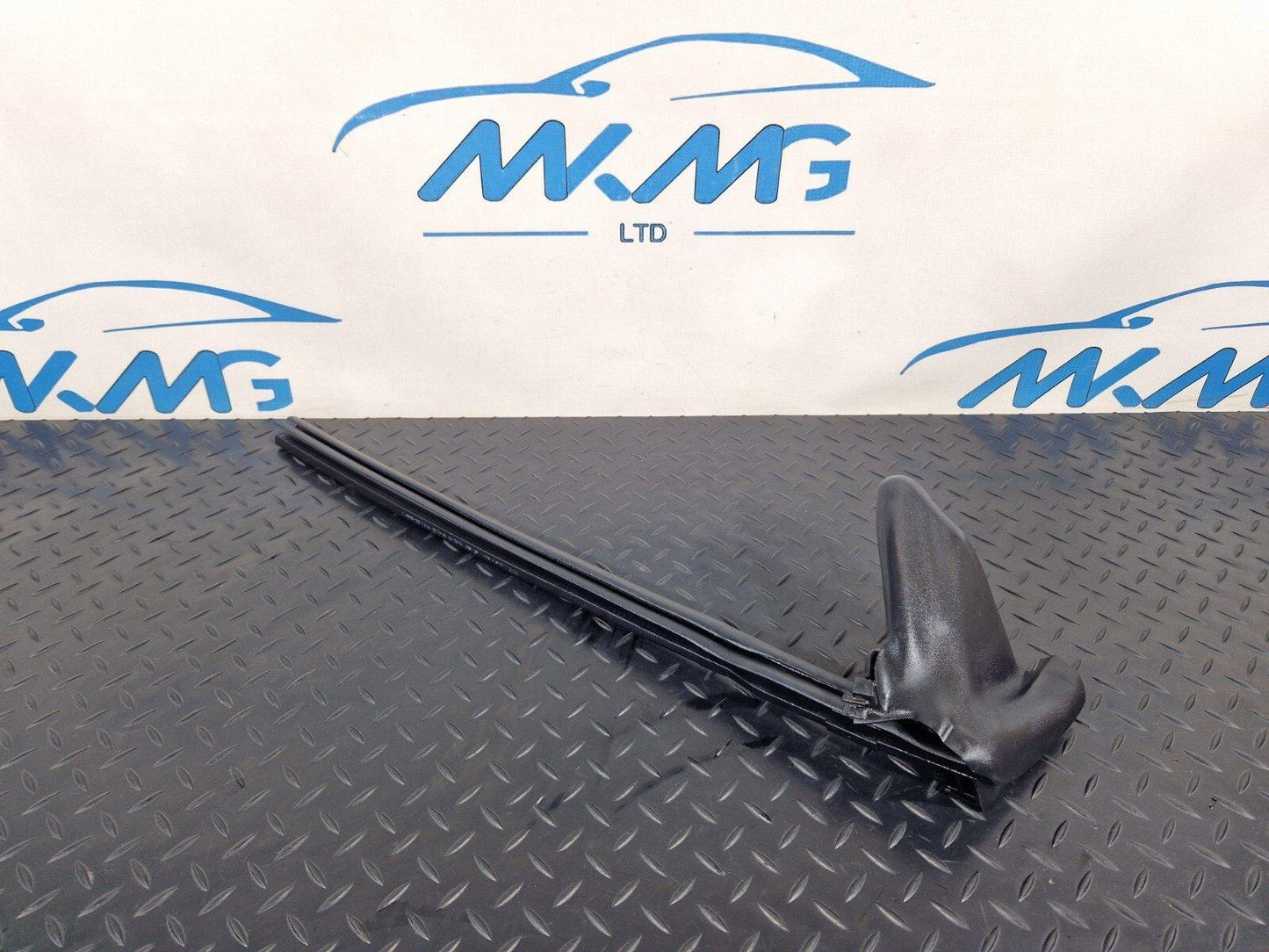 16-24 AUDI A5 F5 CONVERTIBLE LEFT INNER WINDOW APERTURE SEAL 8W7839479