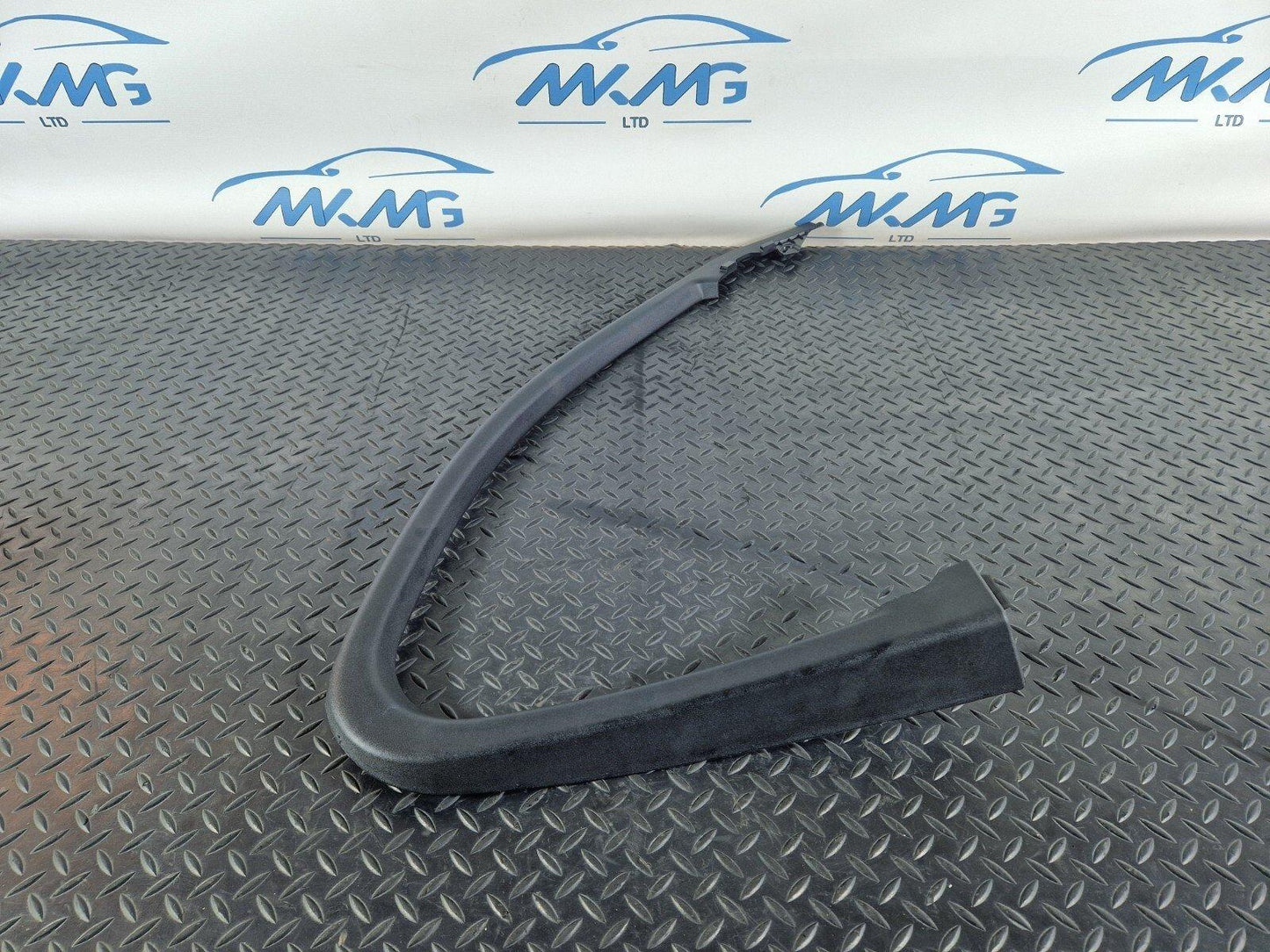 14-21 MERCEDES BENZ C300h W205 INNER DOOR WINDOW FRAME FRONT LEFT N/S TRIM SEAL