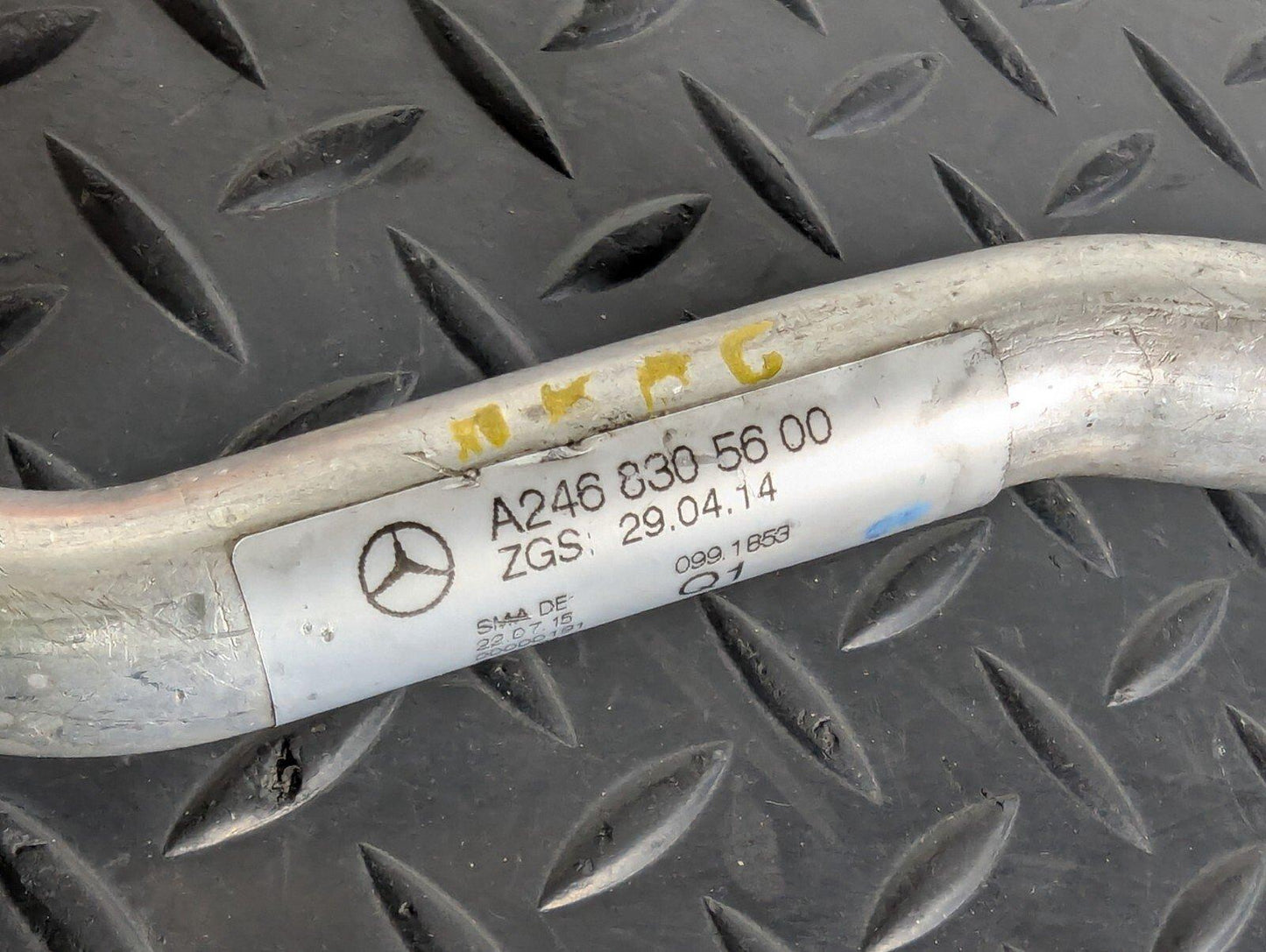 13-19 MERCEDES BENZ CLA C117 GENUINE A/C AIR CONDITIONING PIPE HOSE A2468305600