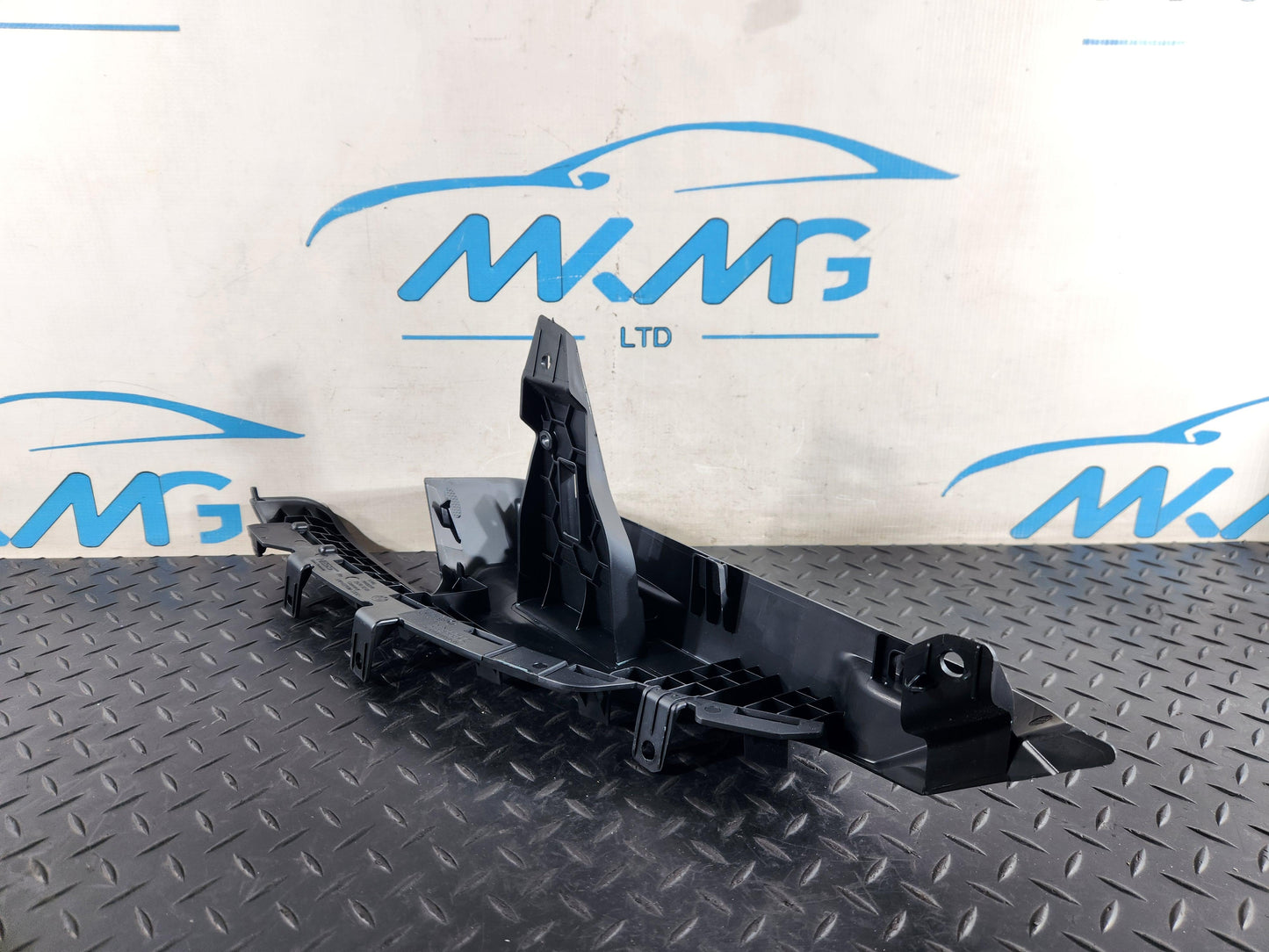 BMW 118i F40 Hatchback Rear Right Parcel Shelf Support Bracket Genuine 7448228