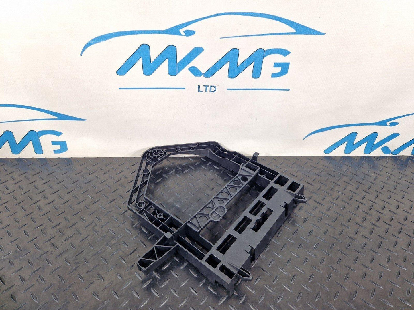 14-21 MERCEDES BENZ C200 W205 OEM REAR CONTROL MODULE BRACKET MOUNT A2055456000