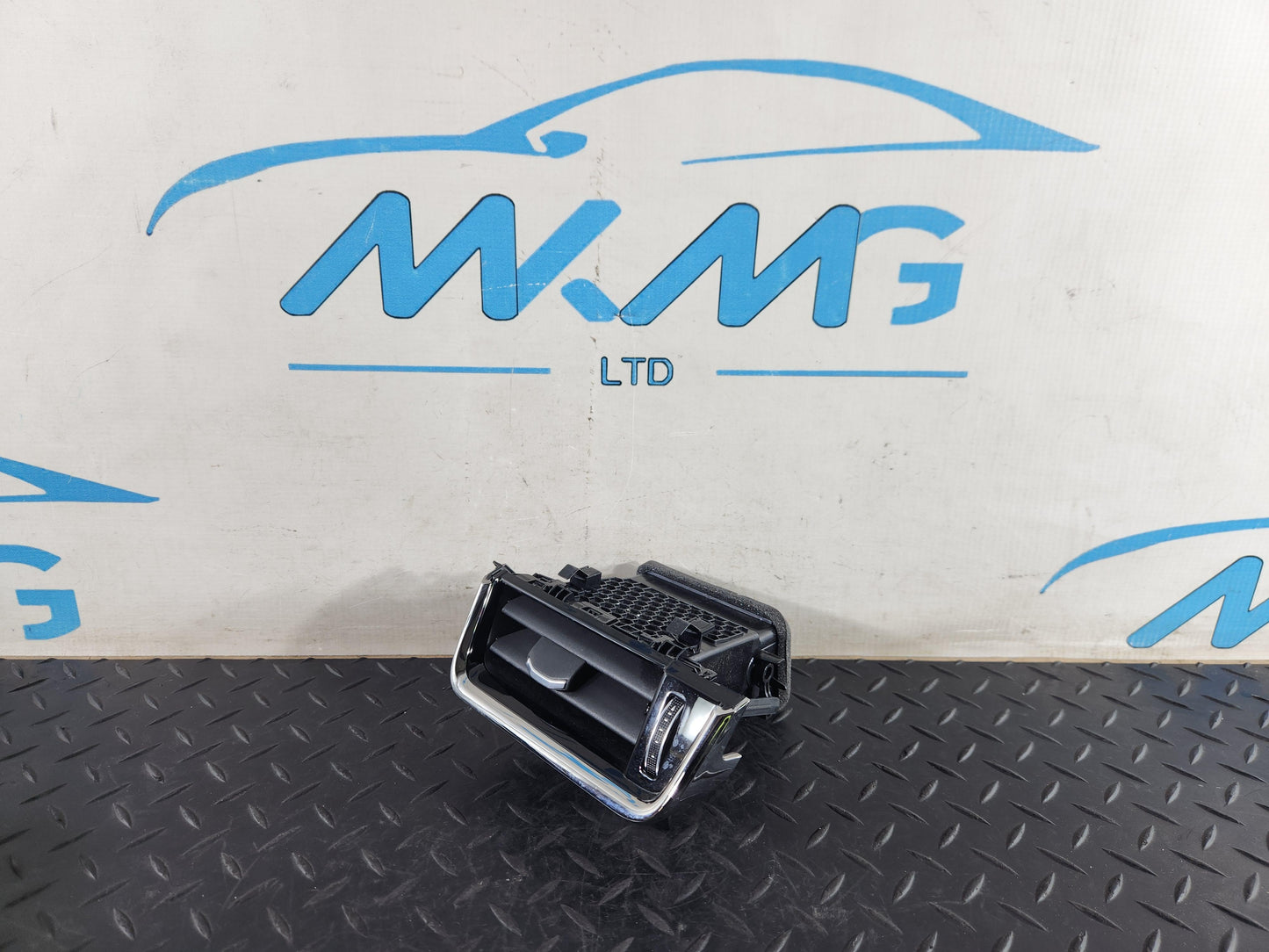 Range Rover Evoque L551 Genuine Left N/S Interior Air Vent K8D2-018B09-DB
