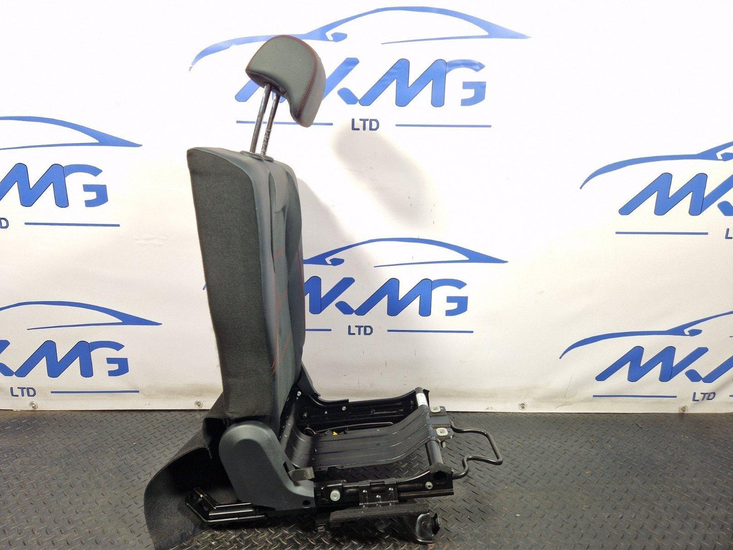 19-ON MERCEDES BENZ B CLASS W247 GENUINE REAR RIGHT O/S SEAT A2479203800