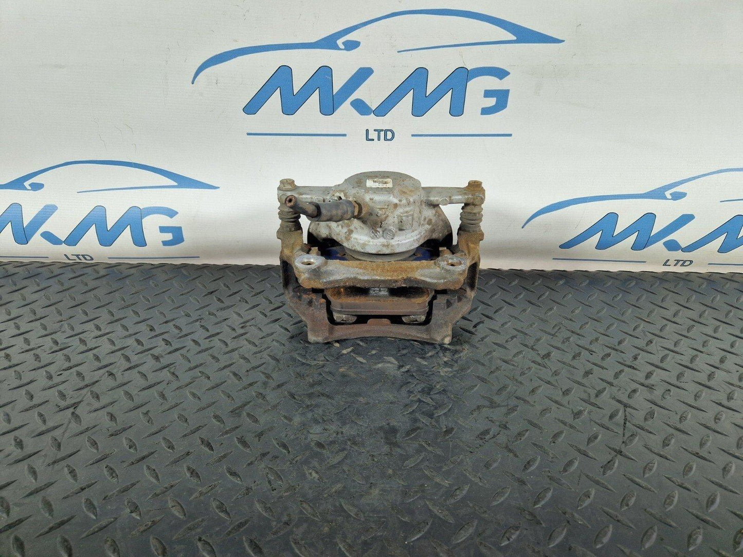 14-21 MERCEDES BENZ C200 W205 2.0 PETROL FRONT RIGHT O/S BRAKE CALIPER A20504