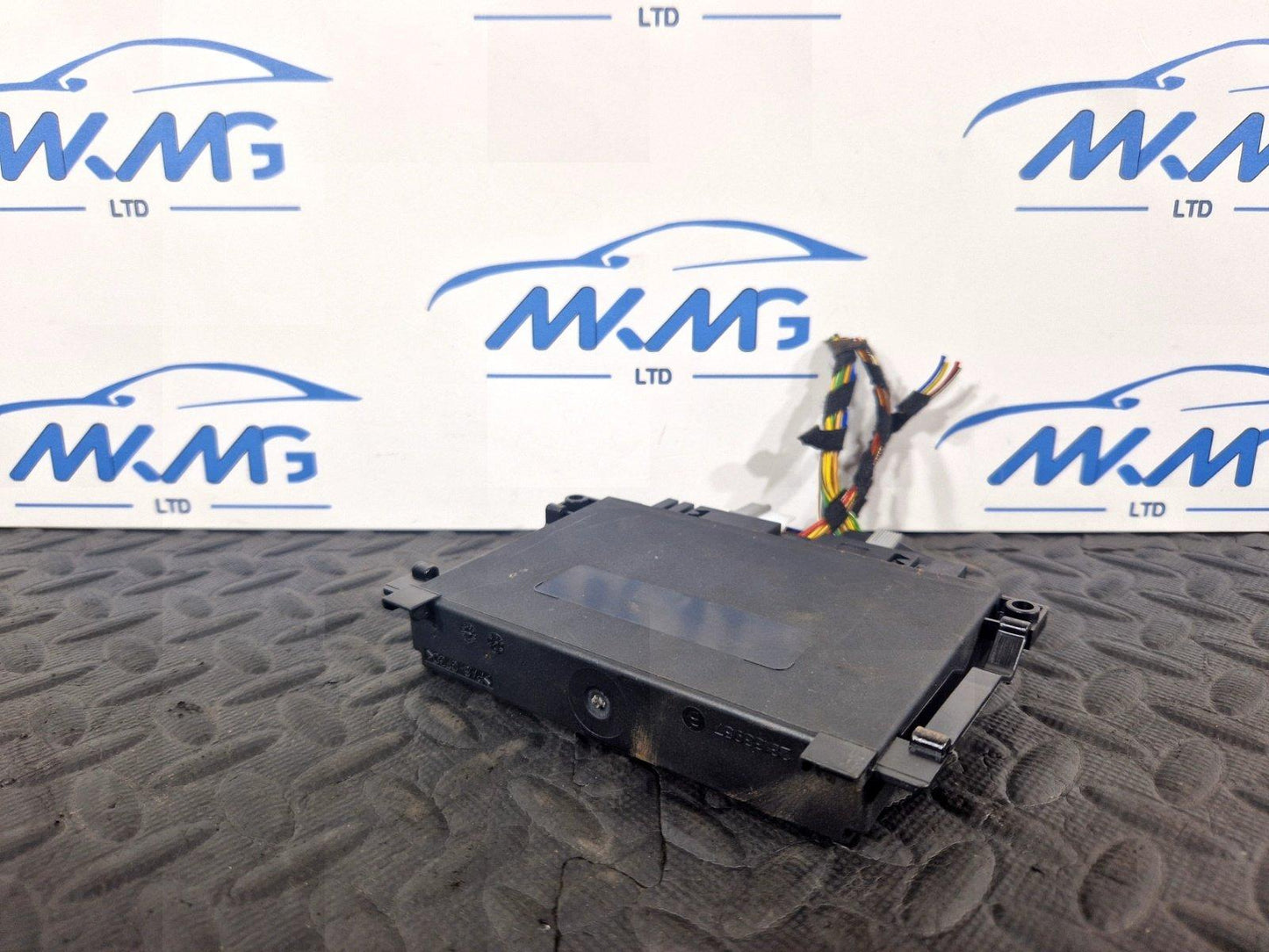 12-18 MERCEDES BENZ W176 PDC PARKING CONTROL MODULE A2469009615