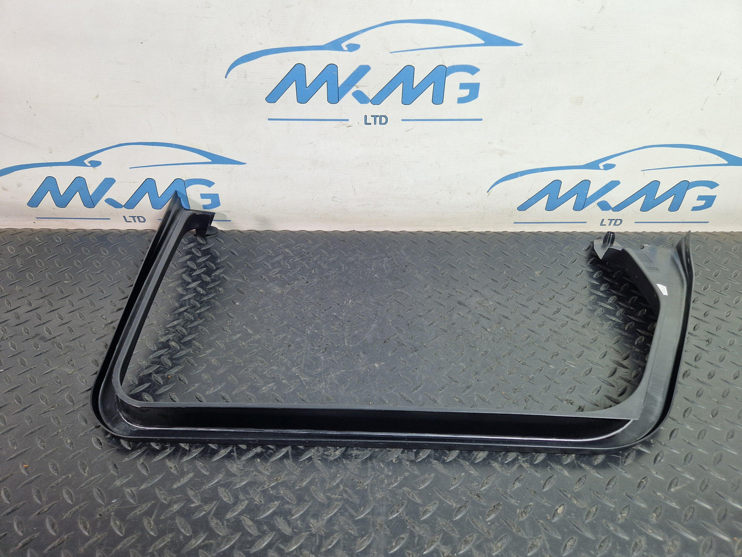 Land Rover Range Rover Evoque L538 genuine rear right window trim BJ3225514A