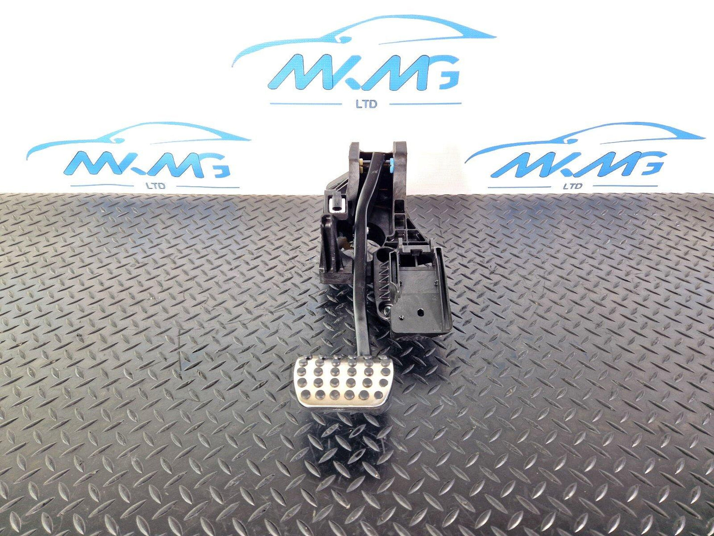 18-ON MERCEDES BENZ A CLASS W177 AUTOMATIC BRAKE PEDAL ASSEMBLY UNIT A2472902600