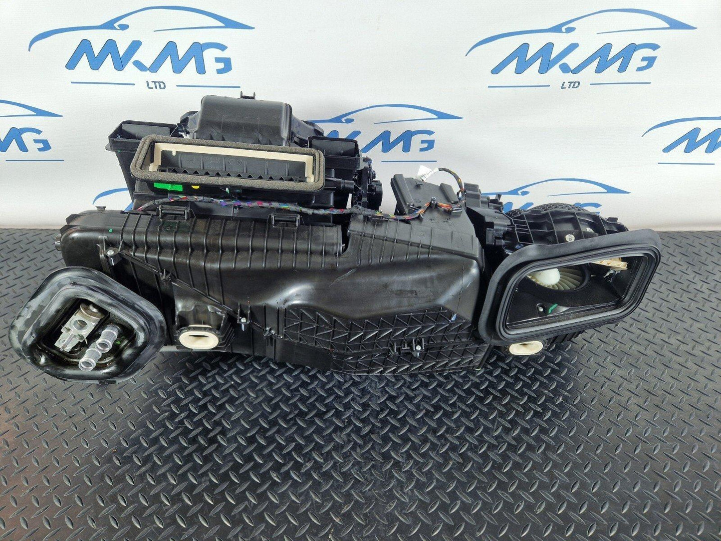 14-21 MERCEDES BENZ C200 W205 INTERIOR HEATER MATRIX CORE & A/C CONTROL MODULE