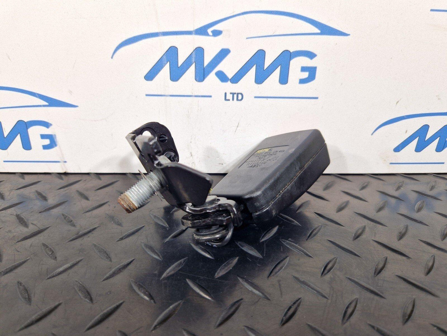 14-21 MERCEDES BENZ C220D W205 REAR LEFT PASSENGER SIDE N/S SEATBELT A2058600369