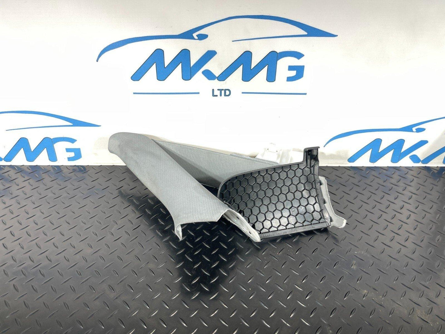 16-19 AUDI A4 B9 SALOON GENUINE REAR RIGHT C-PILLAR TRIM 8W5867288