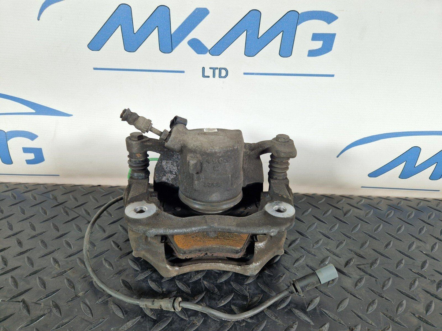 20-24 BMW 1 SERIES F40 OEM FRONT LEFT BRAKE CALIPER