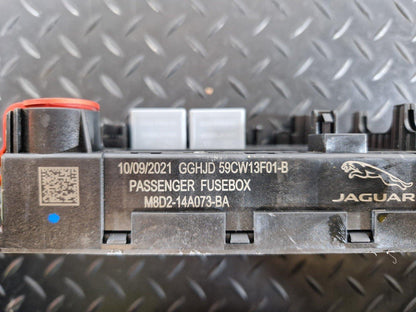19-ON RANGE ROVER EVOQUE L551 GENUINE PASSENGER FUSE BOX M8D2-14A073-BA