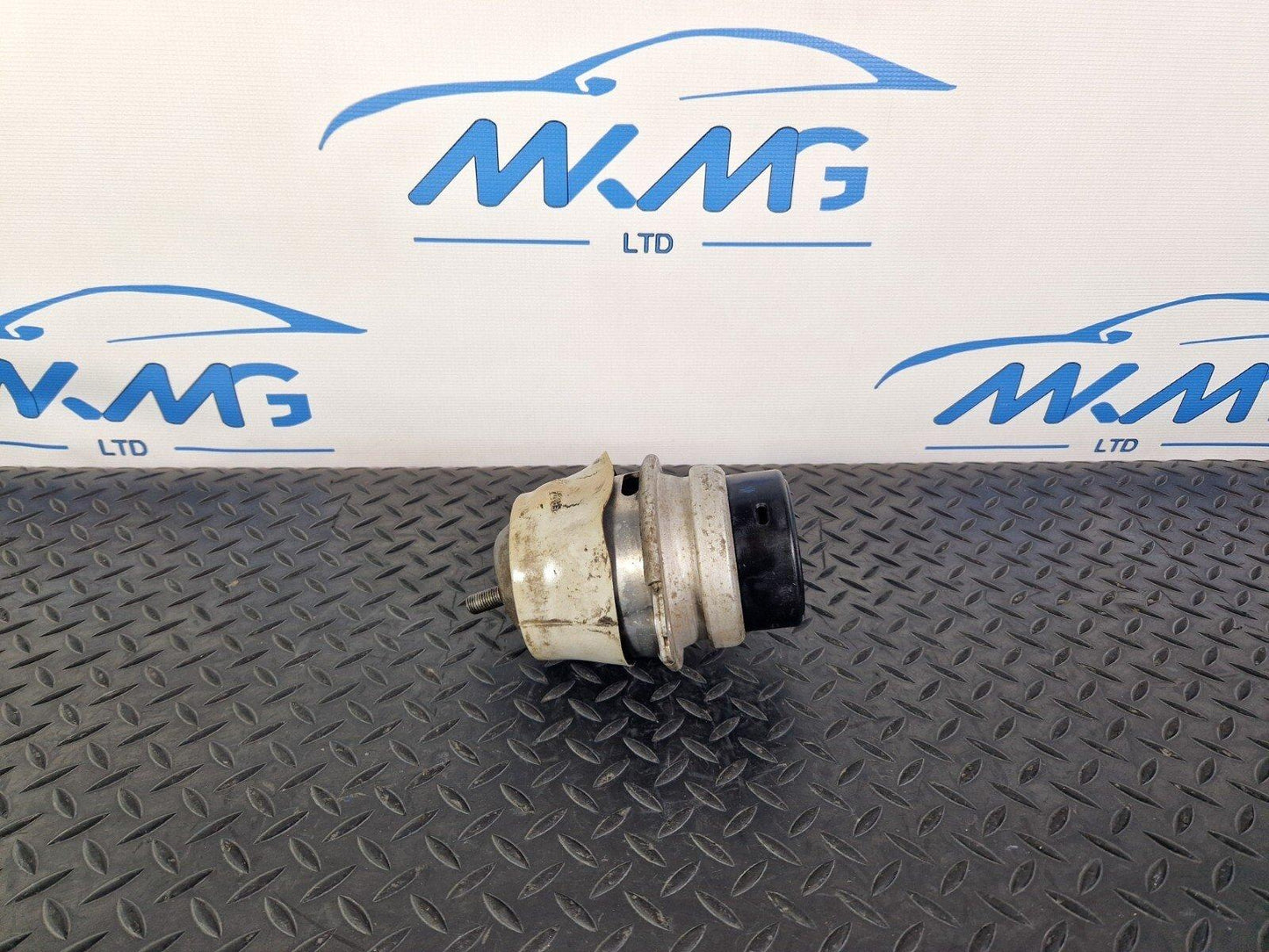 10-15 AUDI Q7 4L 3.0 TDI V6 ENGINE MOUNT MOUNTING FITS BOTH SIDES 7L8199131F