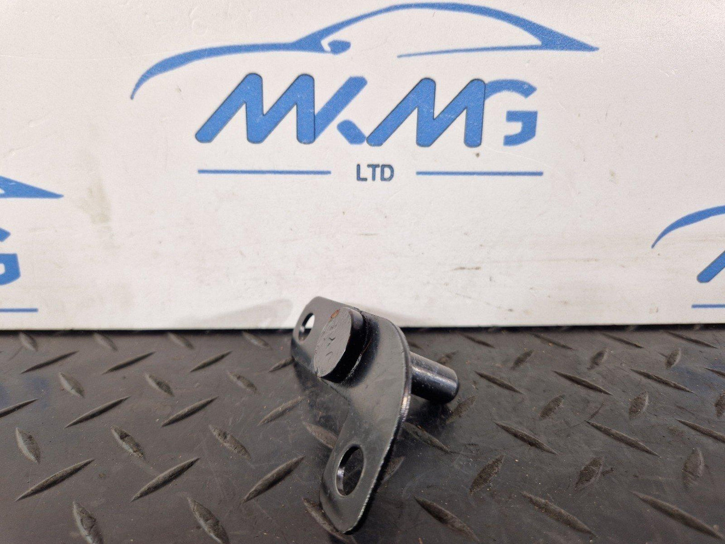 19-ON RANGE ROVER EVOQUE L551 RIGHT MOUNT BRACKET FITTING K8D200260AC
