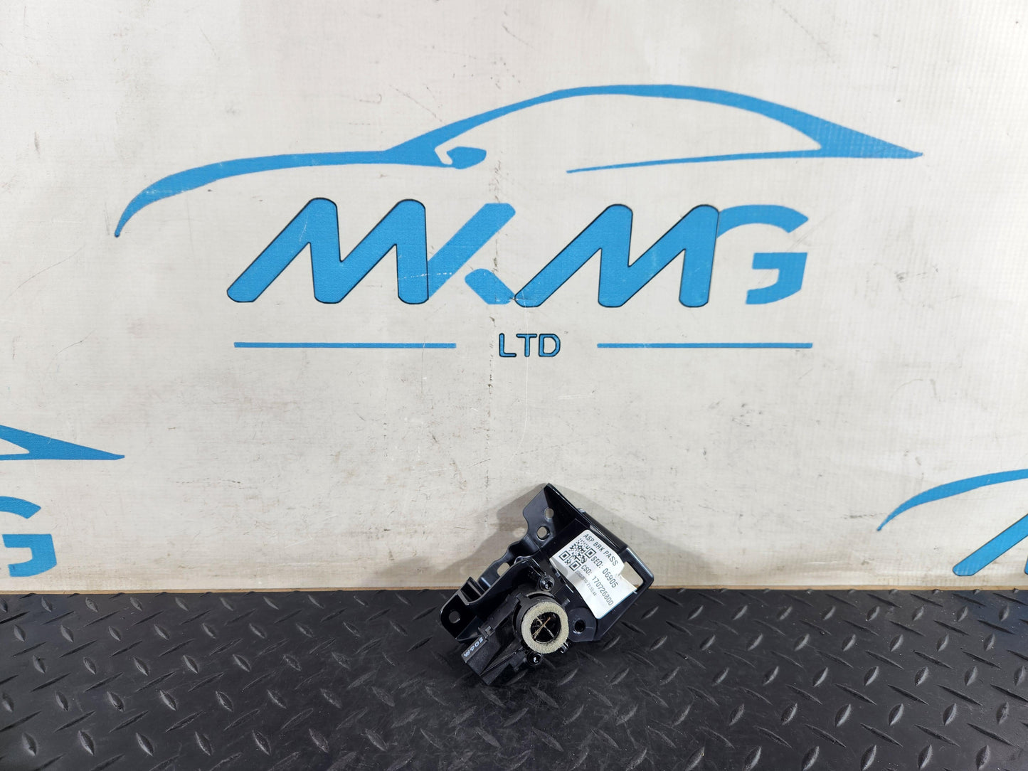 Land Rover Range Rover Evoque L551 Temperature Sensor K8D2-045K00-B