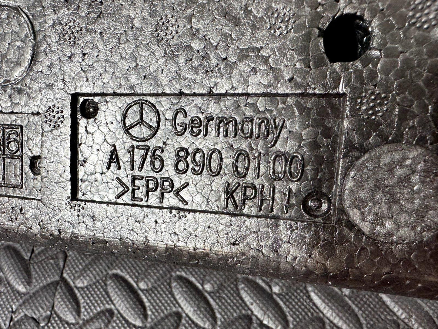 12-18 MERCEDES A-CLASS W176 REAR PASSENGER SIDE BOOT FOAM PANEL A1768900100