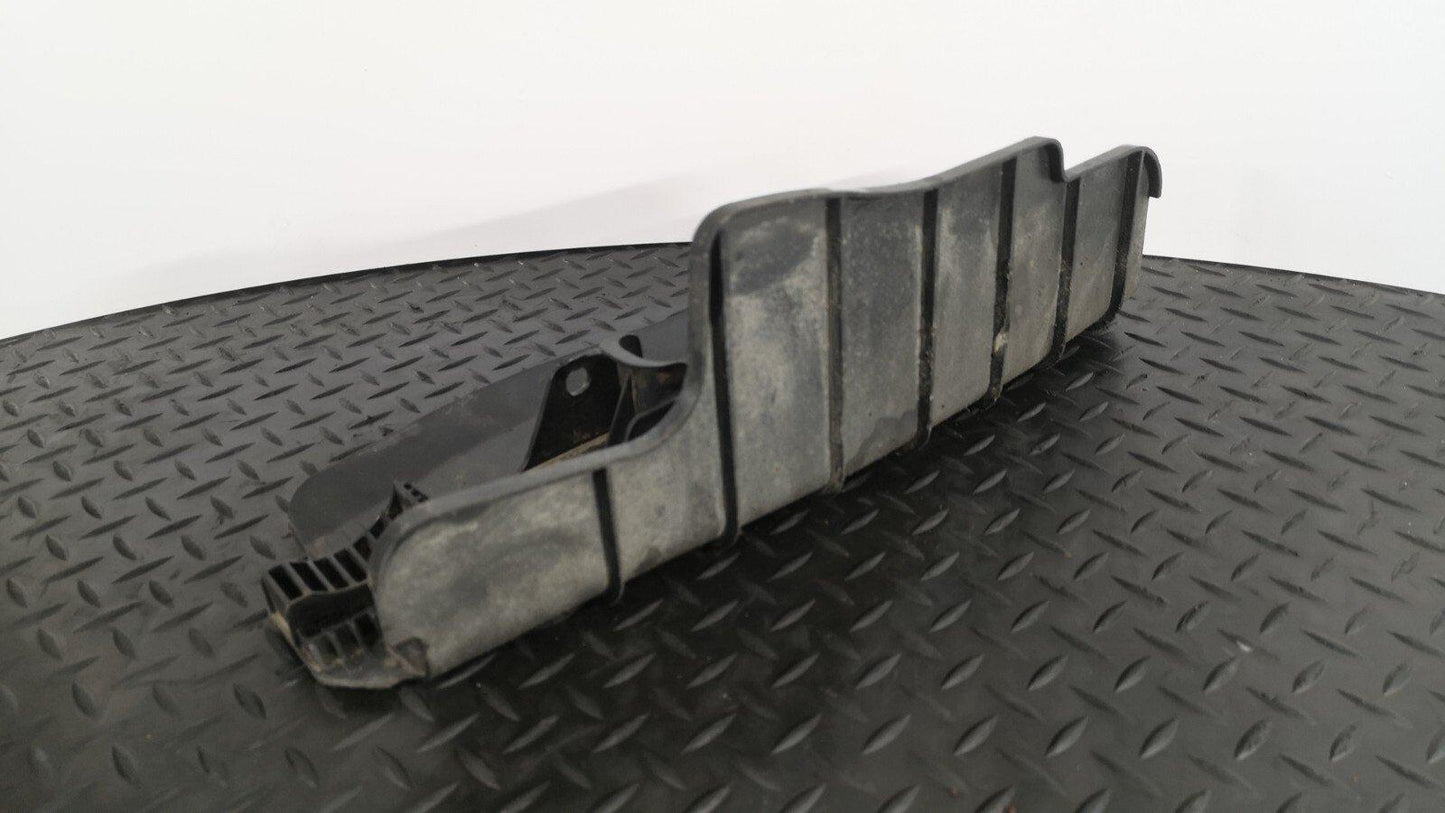 16-19 AUDI A4 B9 S-LINE SALOON 2.0TDI REAR LEFT SIDE CONTROL ARM COVER 8w0505415