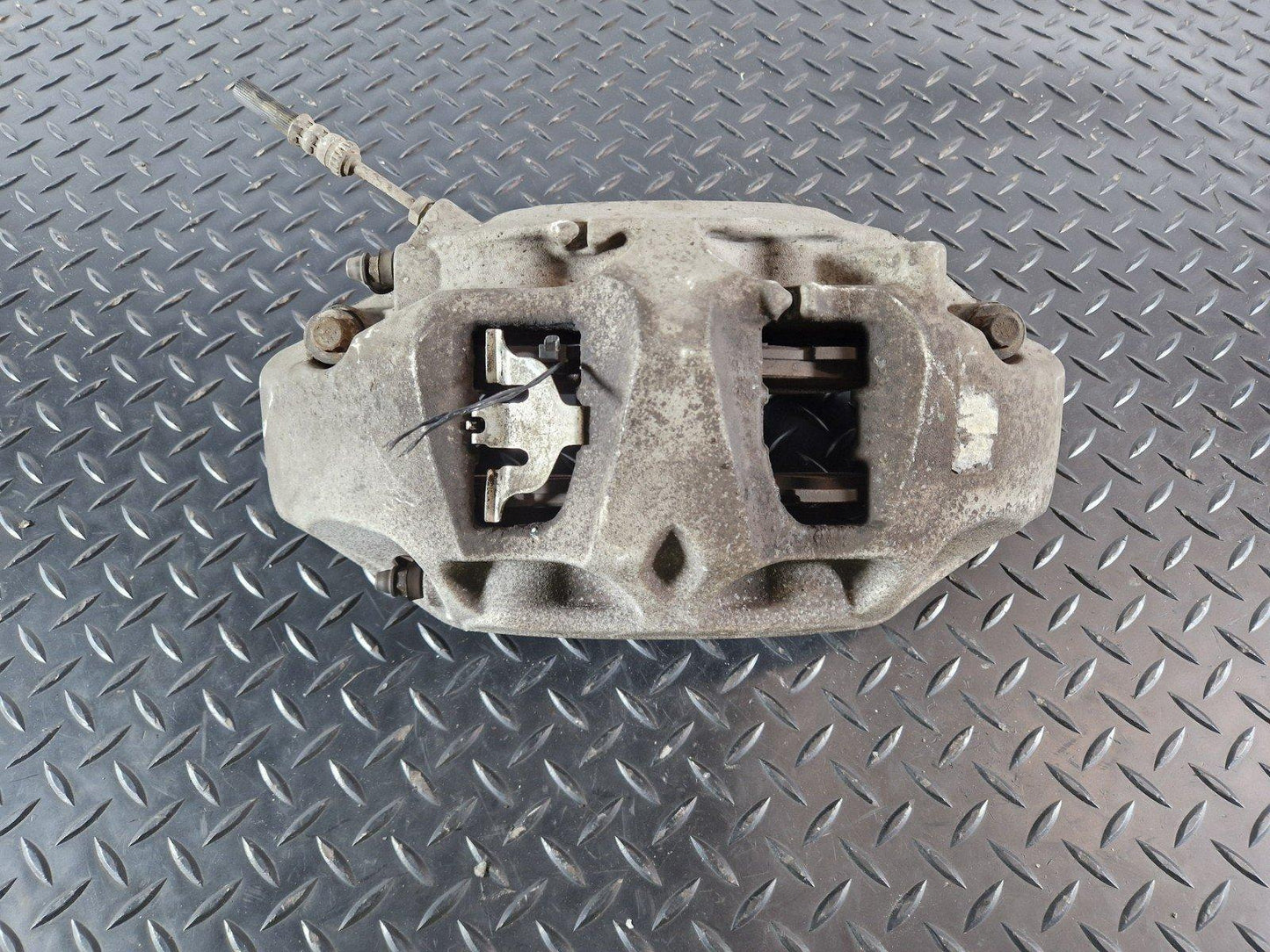 16-20 AUDI Q7 4M GENUINE FRONT LEFT N/S COMPLETE BRAKE CALIPER 4M0615105