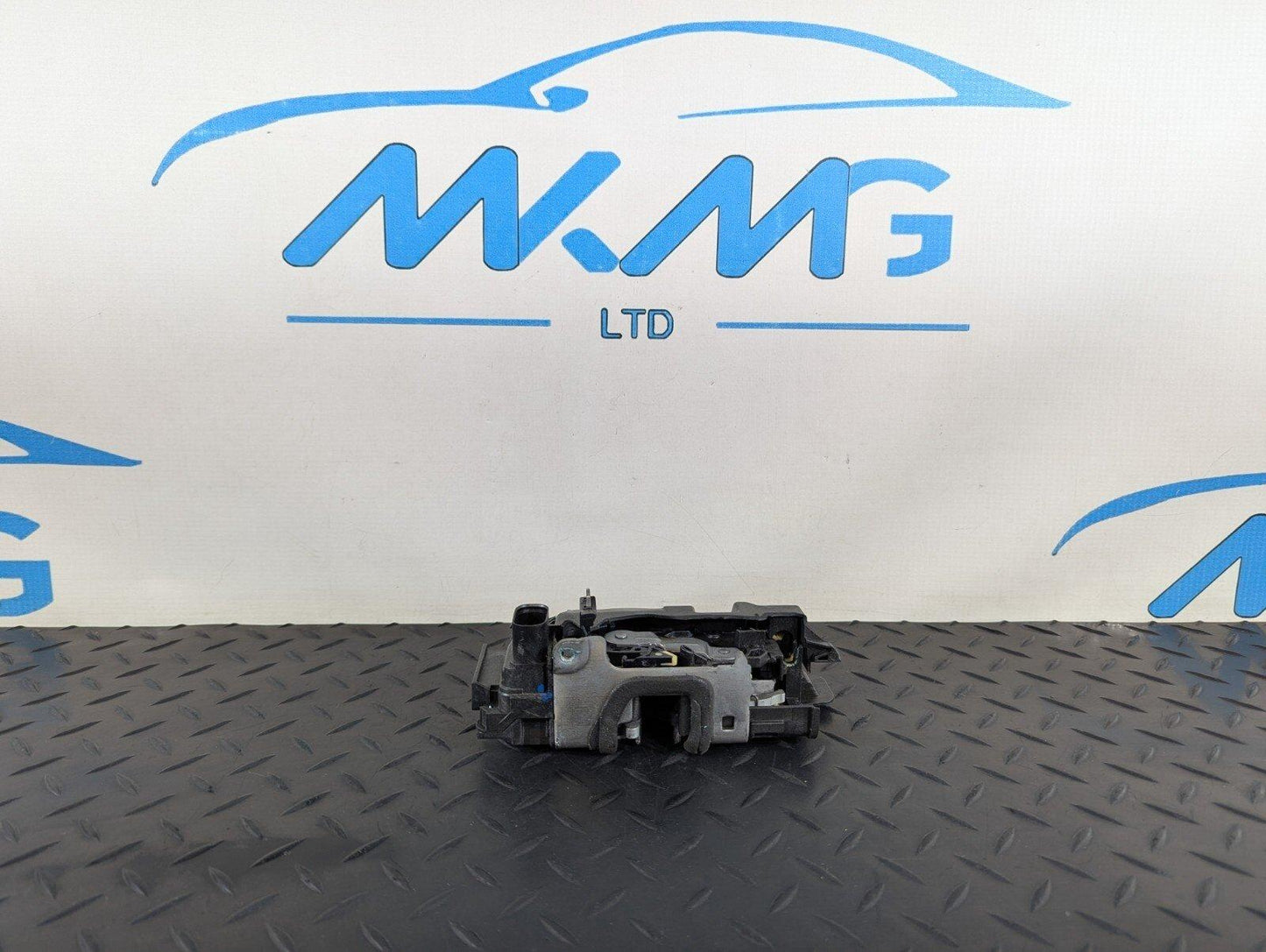 11-19 MERCEDES BENZ ML W166 GENUINE FRONT LEFT DOOR LOCK A0997201335