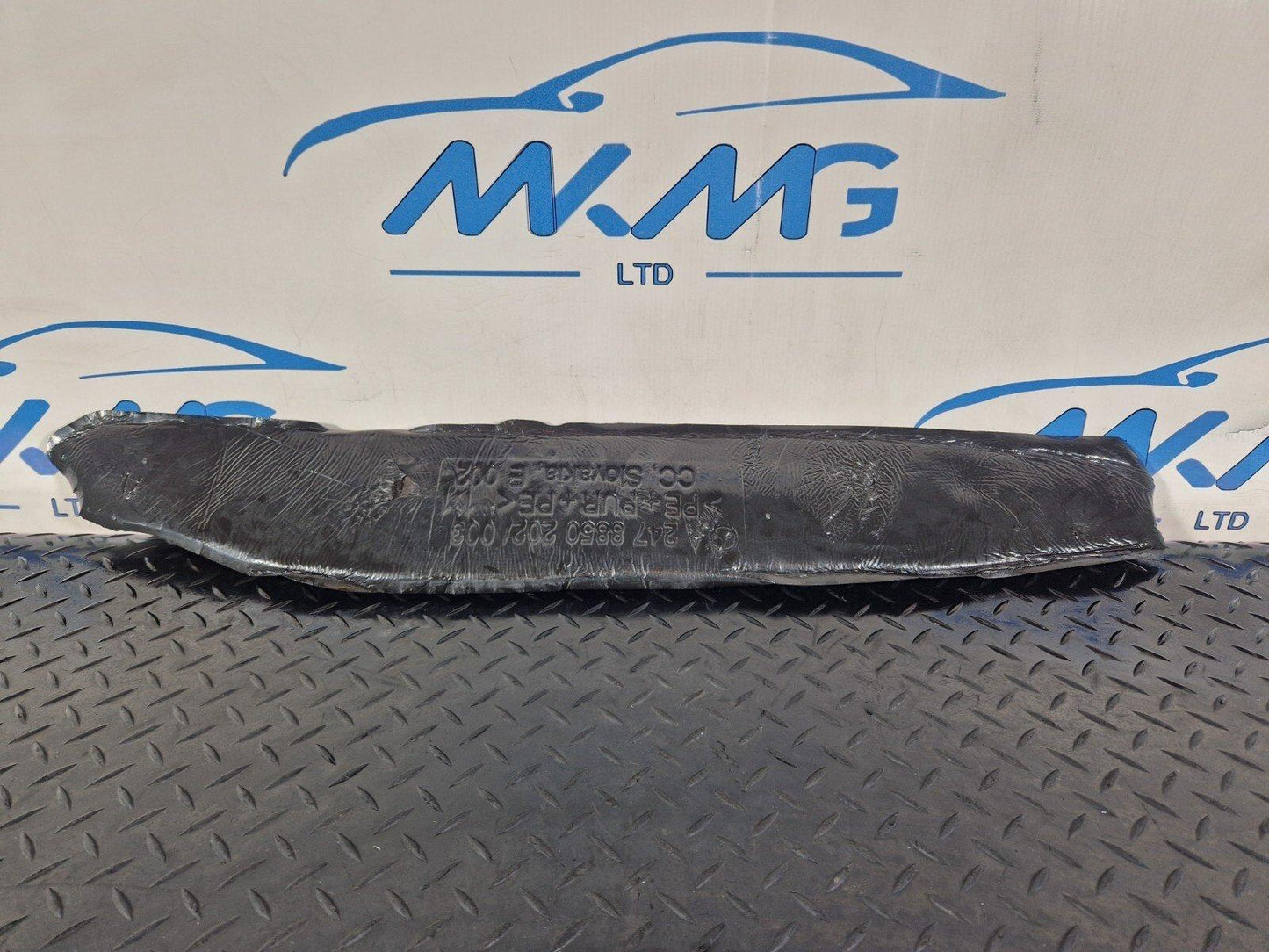 19-ON MERCEDES BENZ B CLASS W247 FRONT RIGHT SIDE WING ABSORBER A2478850202